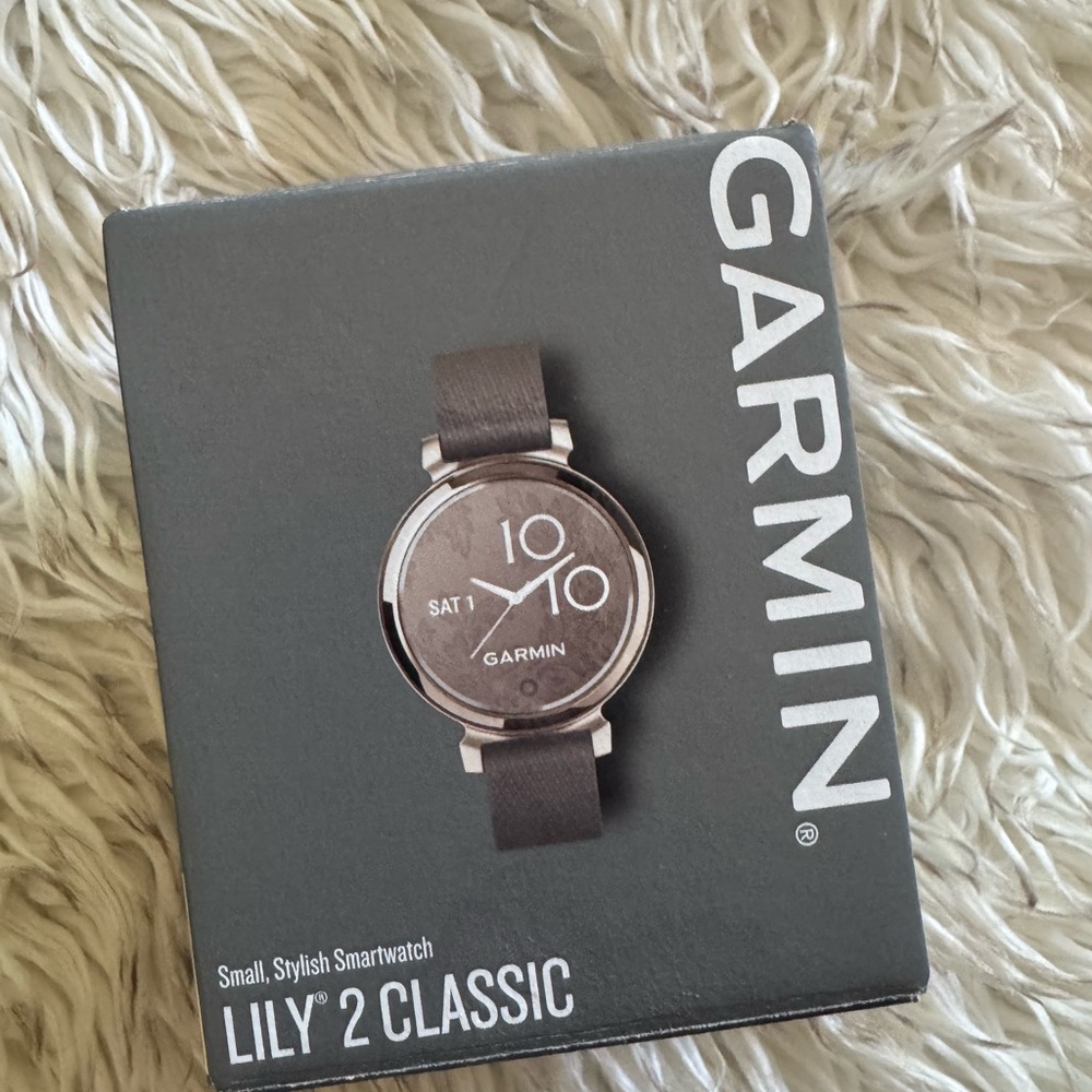 Garmin Lily 2 Classic Smartwatch - Elegant Design